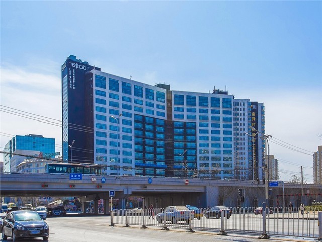 天津复合钢衬pe储罐批发价格